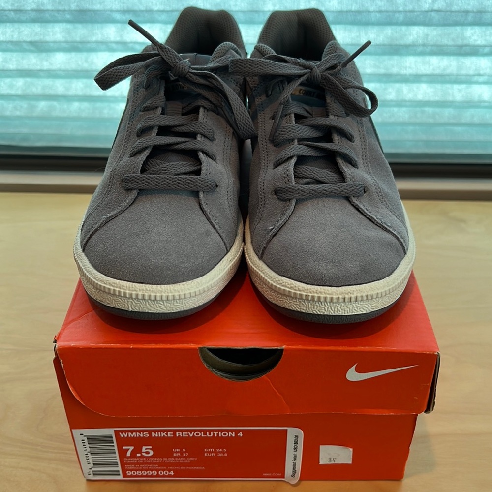 Gray Suede Nike Casual Sneaker Size 7.5